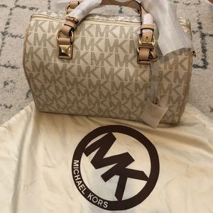 MICHAEL KORS Grayson Large Logo Satchel, Vanilla